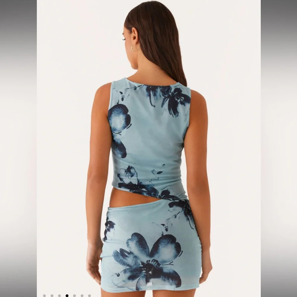 Peppermayo Exclusive - Nicola Mini Dress - Blue Black Floral, NWT size 4 - Picture 4 of 8